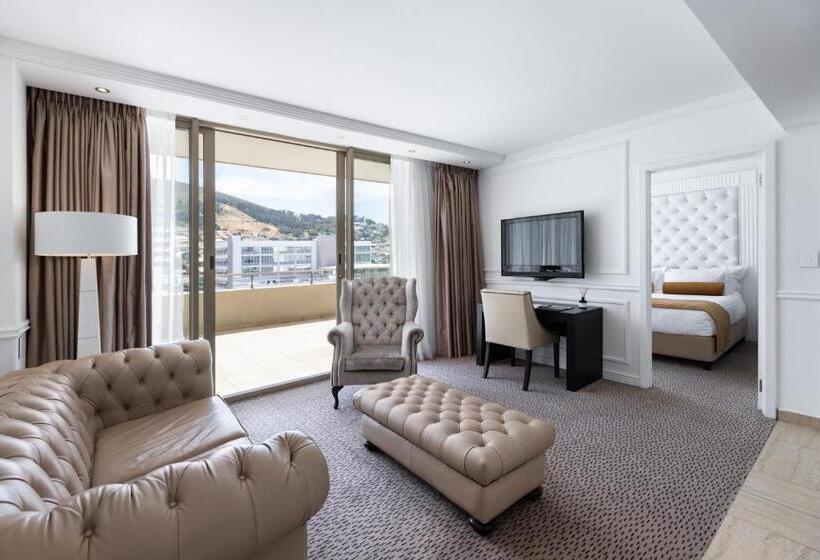 家庭套房, Pepperclub