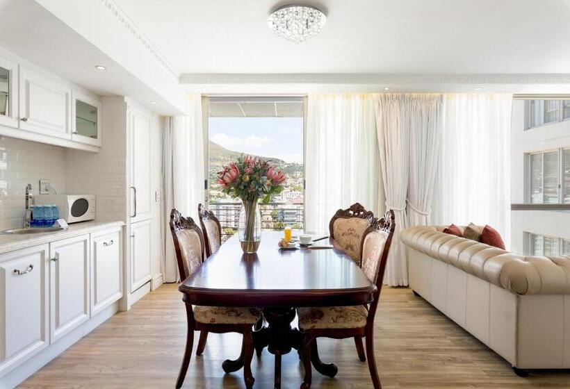 三卧豪华套房, Pepperclub