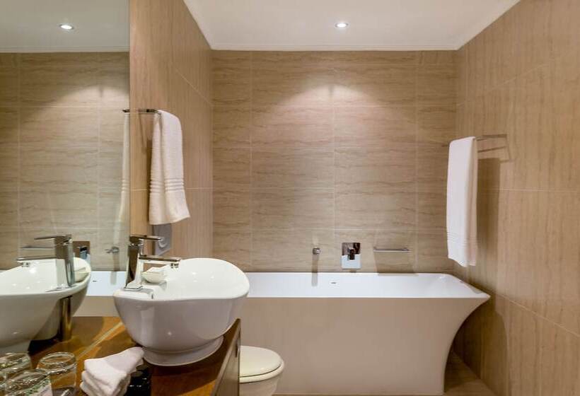 家庭套房, Pepperclub