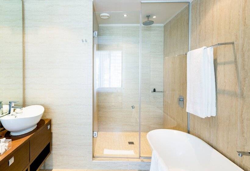 家庭套房, Pepperclub