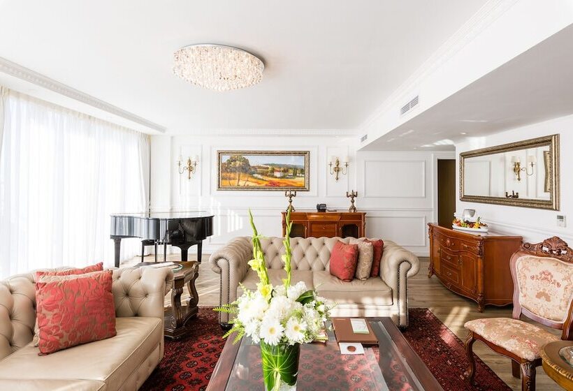 总统套房, Pepperclub