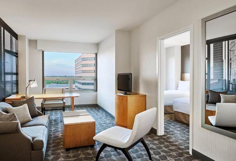 Club Suite, Renaissance Chicago O Hare Suites