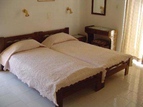 スタンダードルーム, Senia Studios