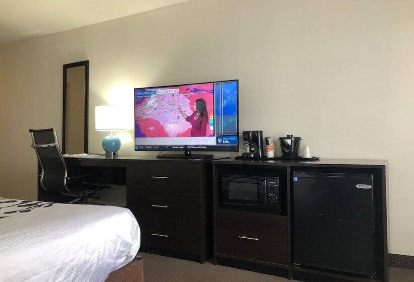 Люкс, Spark By Hilton Montgomery Eastchase