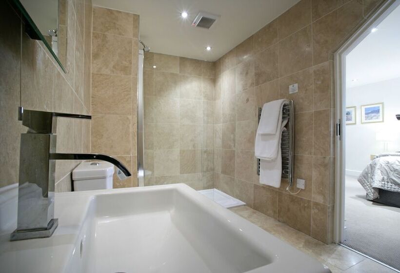 غرفة قياسية, The Kings Arms