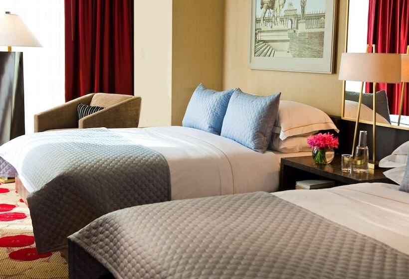 اتاق لوکس, The Royal Sonesta Chicago River North