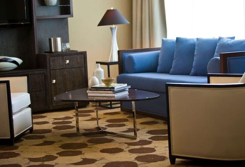 جناح, The Royal Sonesta Chicago River North