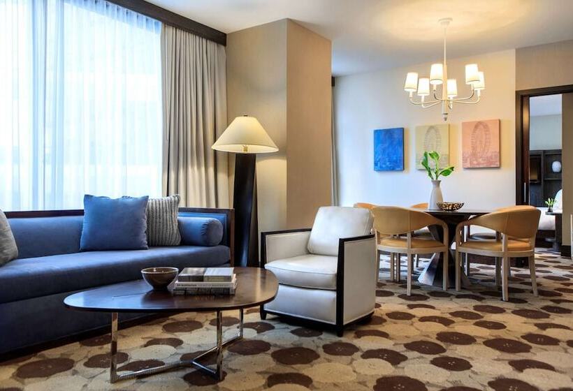 سوییت, The Royal Sonesta Chicago River North