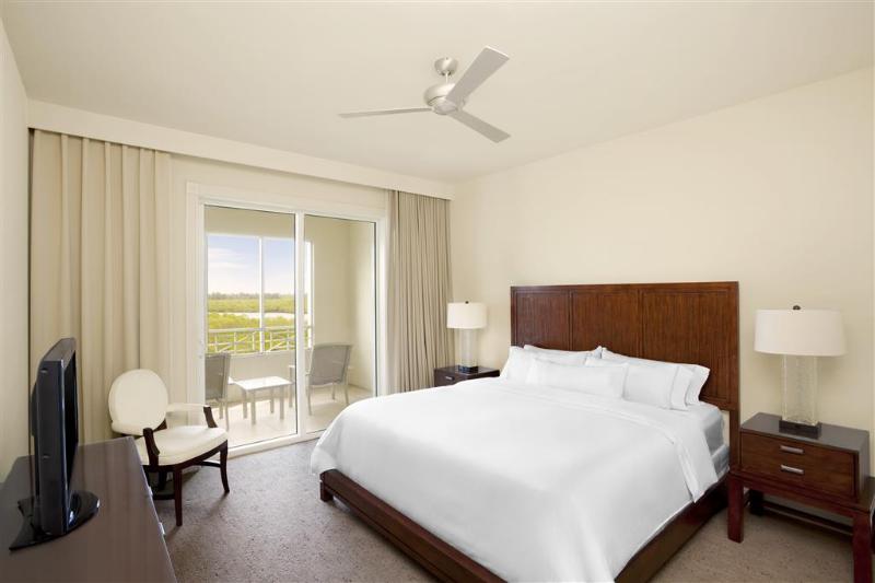 سوییت, The Westin Cape Coral Resort At Marina Village