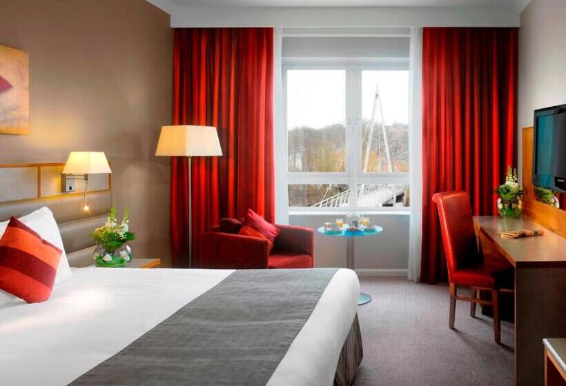 غرفة سوبيريور مطلّة علي النهر, Radisson Blu Hotel, Durham