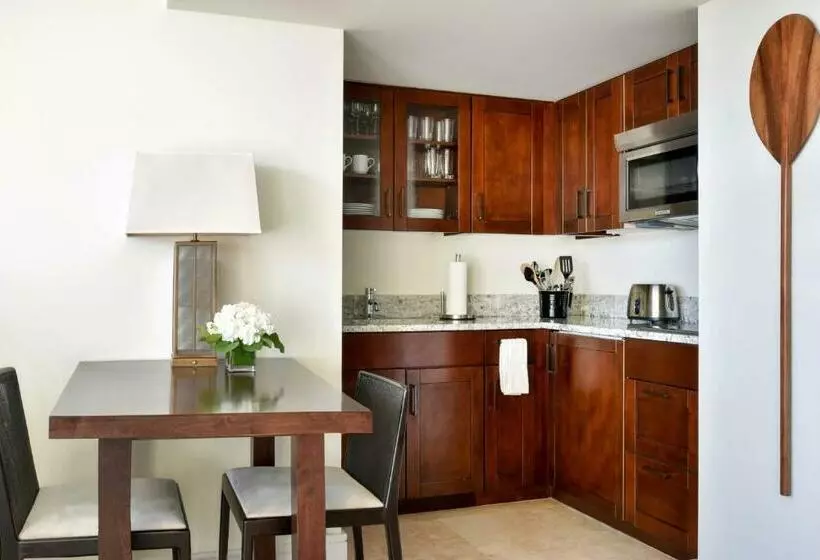 Superior Studio Sea View, Ka Laʻi Waikiki Beach, Lxr Hotels & Resorts