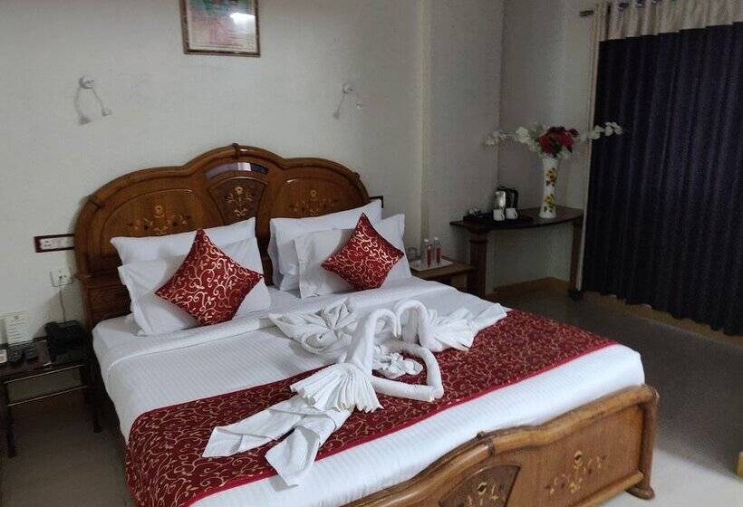 جناح, Chandra Inn