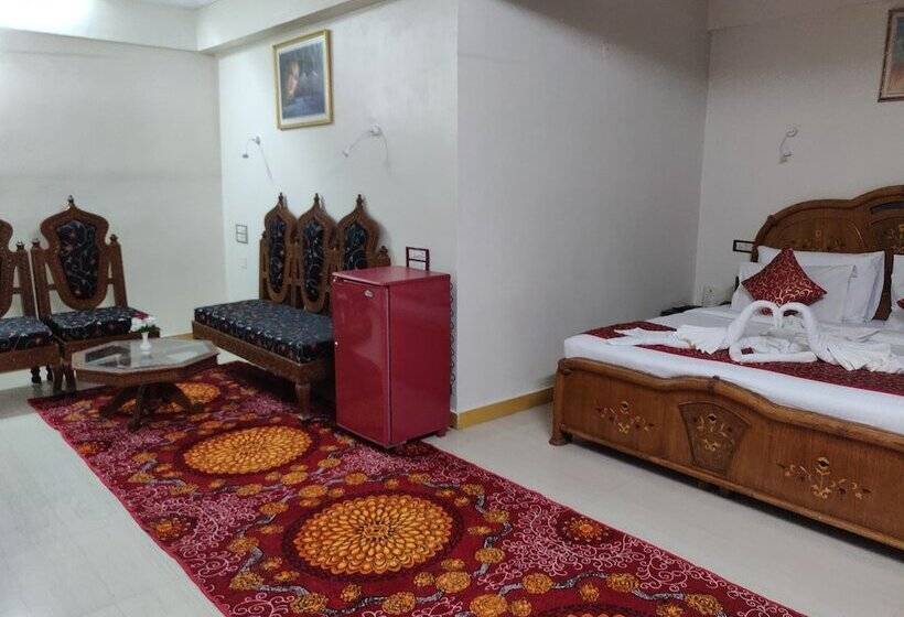 جناح, Chandra Inn