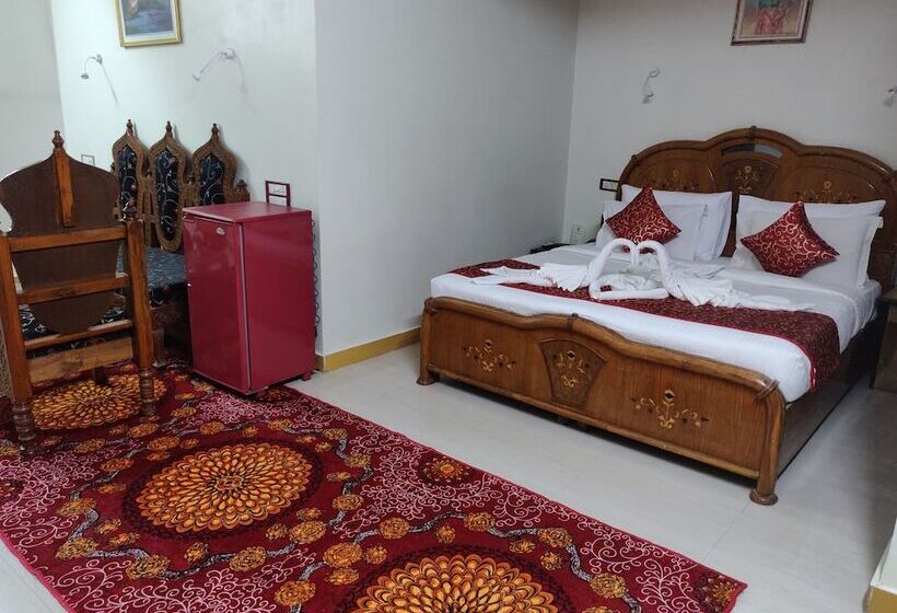 جناح, Chandra Inn