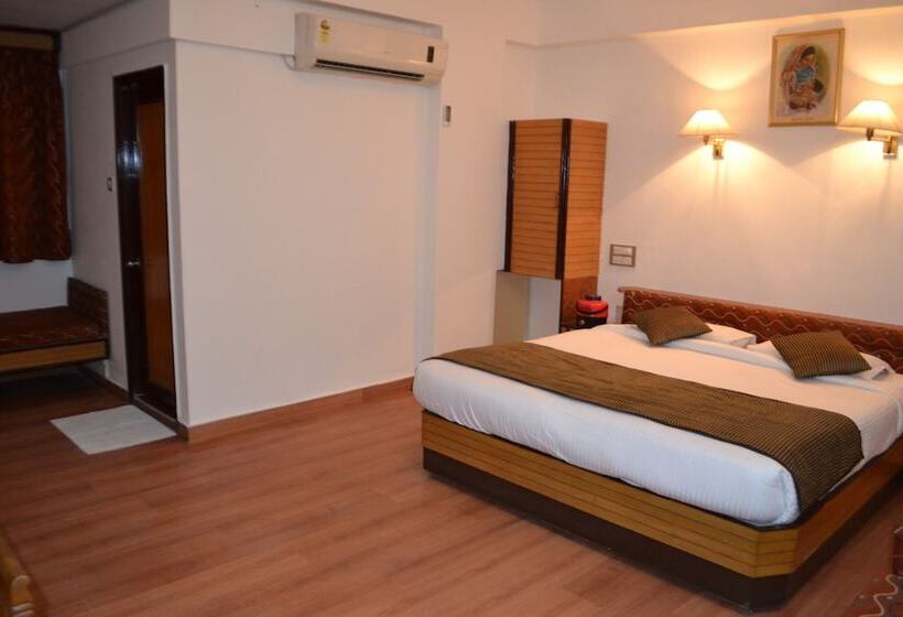 جناح, Chandra Inn