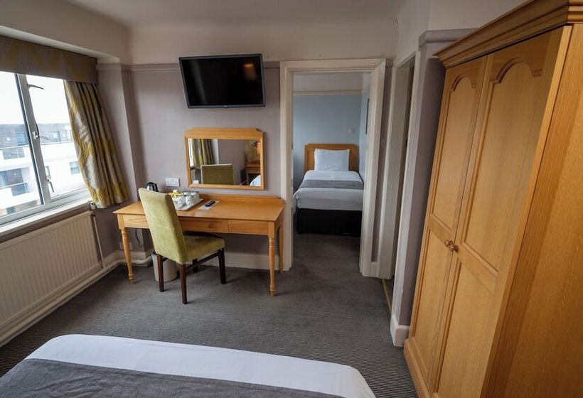 Семейный Номер, Commodore Hotel By Greene King Inns