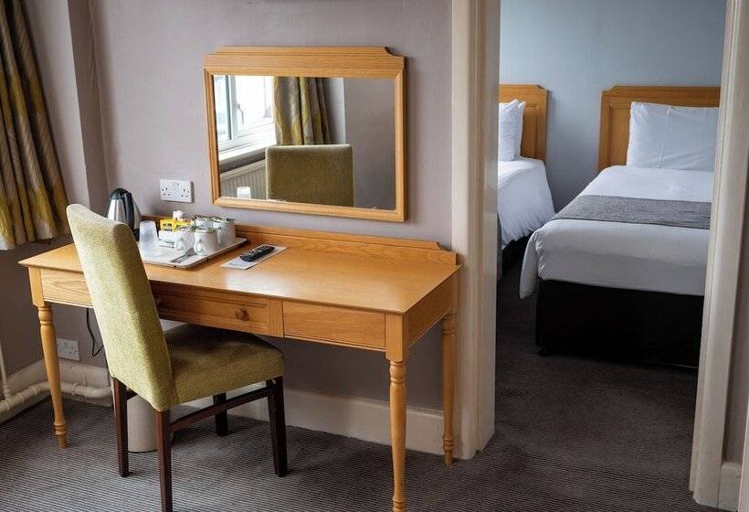 Семейный Номер, Commodore Hotel By Greene King Inns