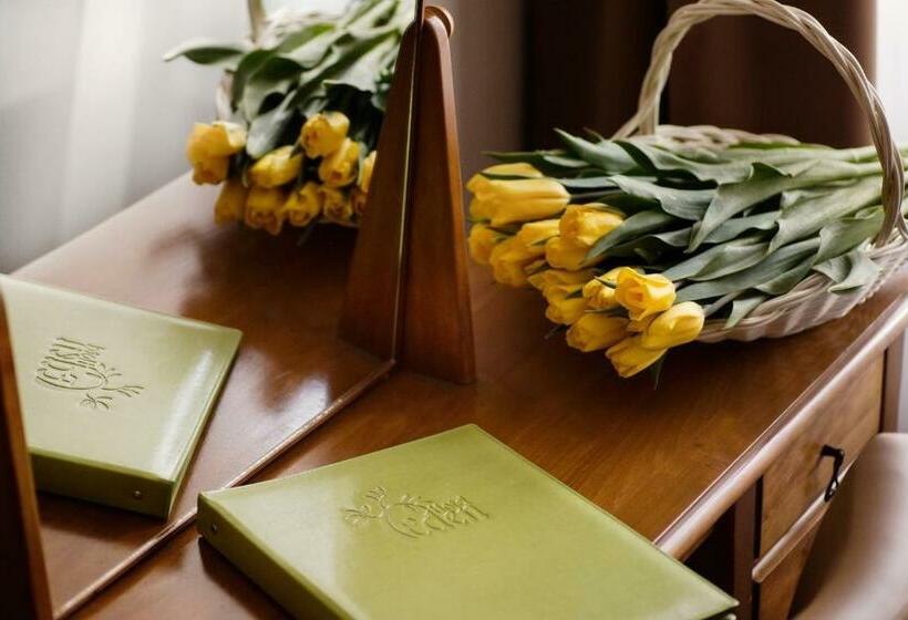 标准单人间, Eden