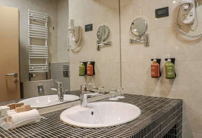 اتاق پرمیوم, Holiday Inn Belgrade By Ihg
