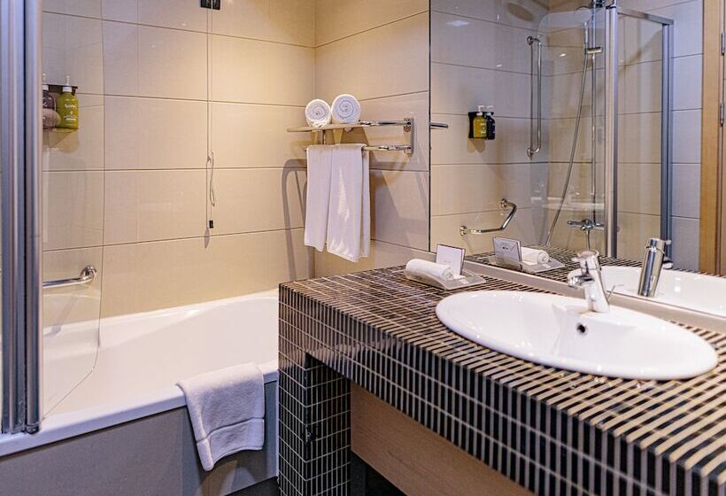 سوییت, Holiday Inn Belgrade By Ihg