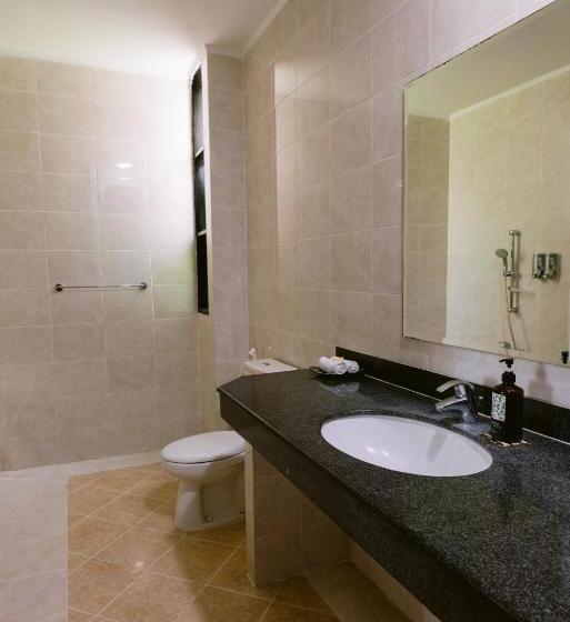 キャビン, Legong Keraton Beach