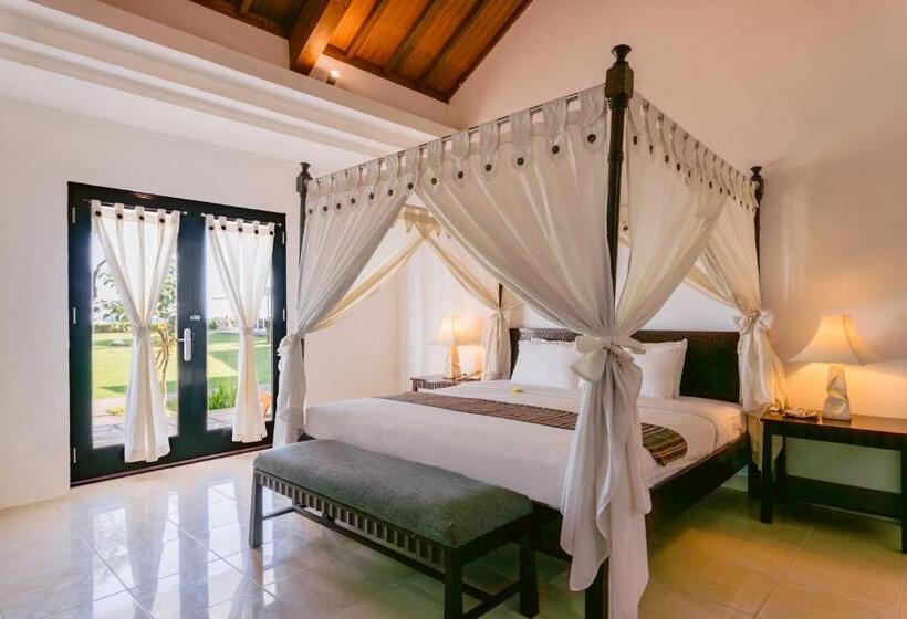 キャビン, Legong Keraton Beach