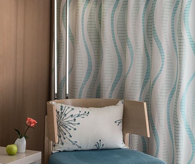 Номер Deluxe Вид на Бассейн, Minos Mare Royal