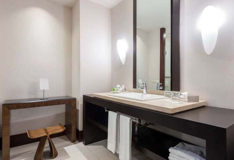 Chambre Familiale, NH Collection Guadalajara Providencia