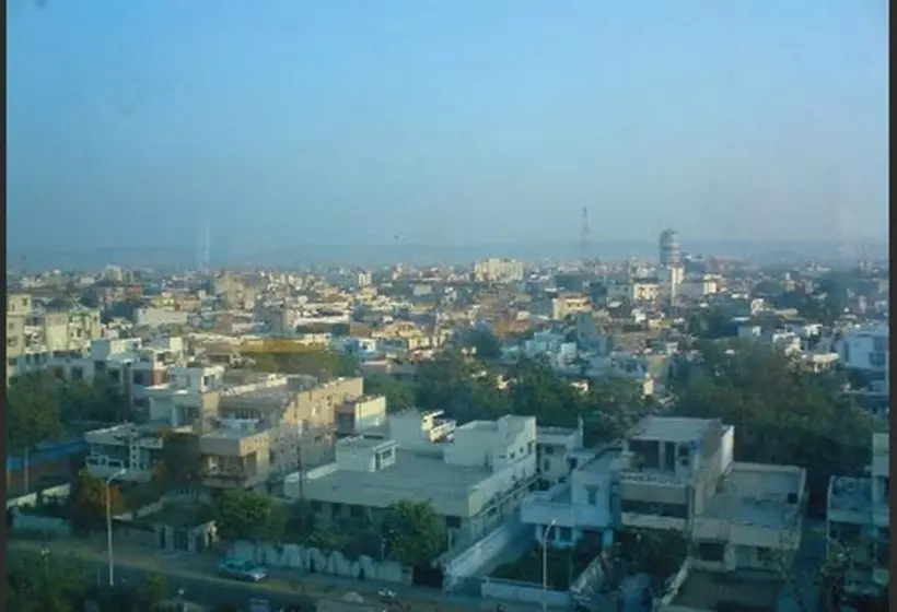 クラブルーム, Royal Orchid Central Jaipur, Bani Park