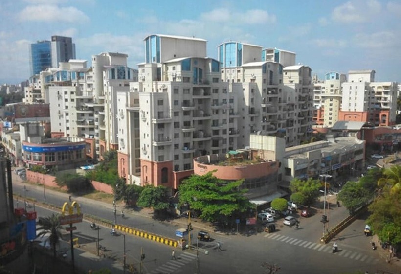 デラックスルーム, Royal Orchid Central Pune