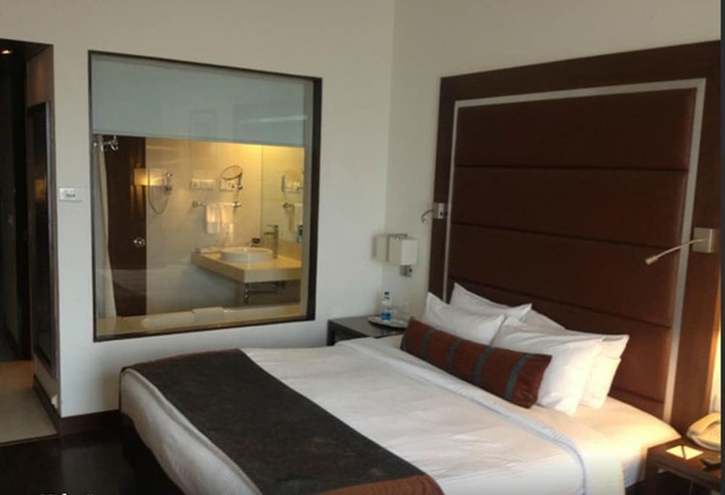 デラックスルーム, Royal Orchid Central Pune