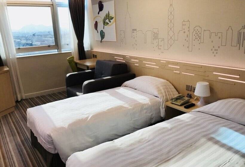 اتاق استاندارد, West