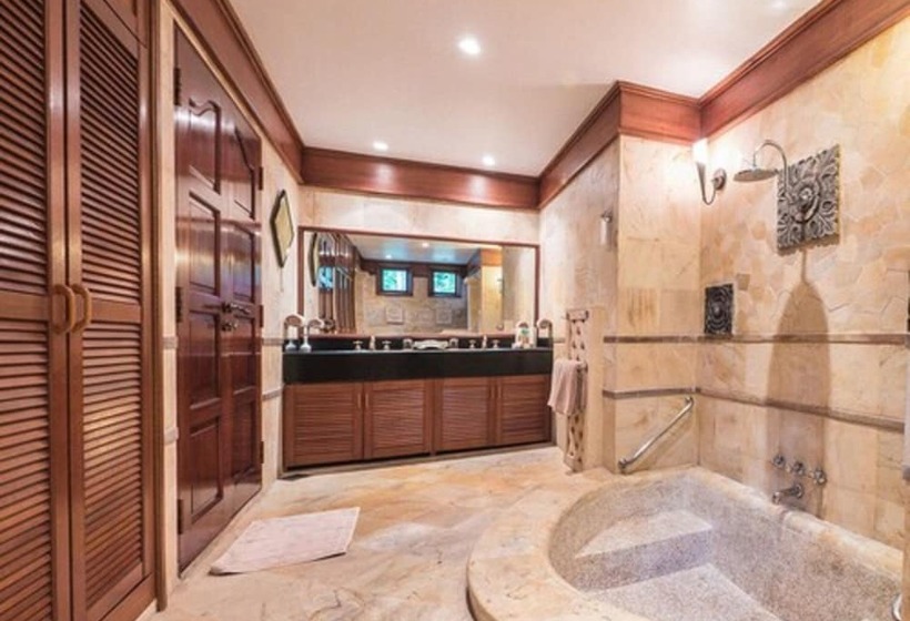 וילת 2 חדרי שינה נוף לים, Indra Maya Pool Villas