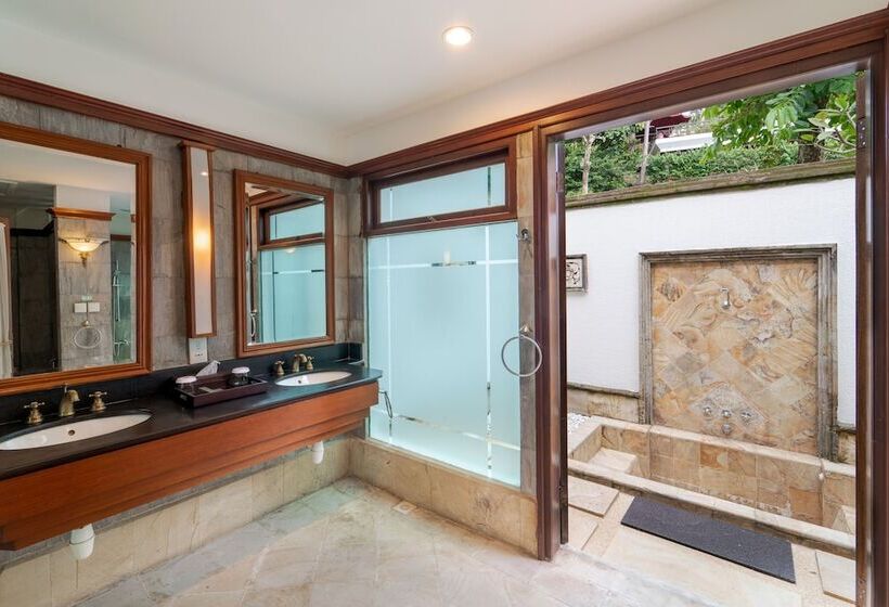 וילת 2 חדרי שינה נוף לים, Indra Maya Pool Villas