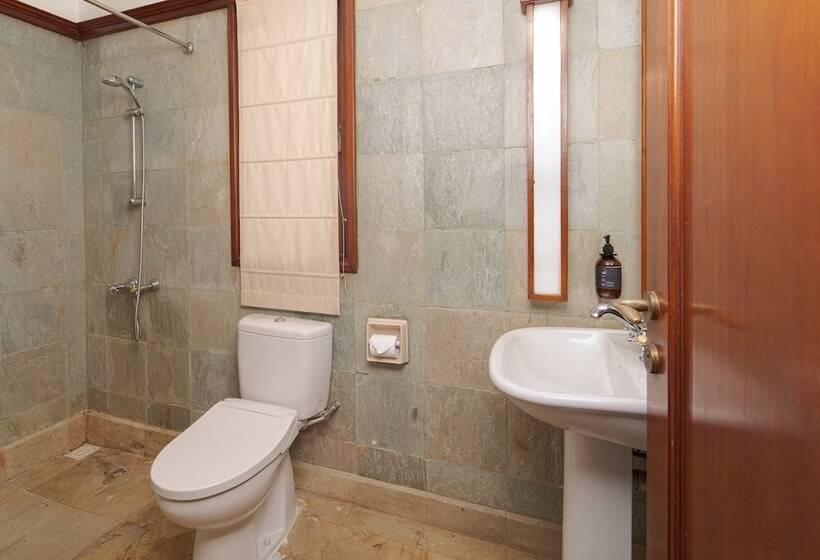 וילת 2 חדרי שינה נוף לים, Indra Maya Pool Villas