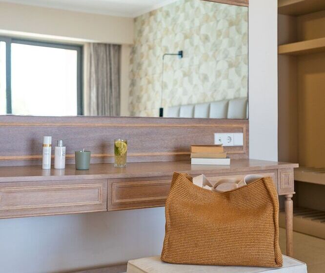Королевский Люкс, Kresten Royal Euphoria Resort