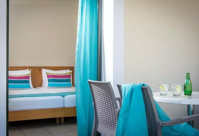 Superior studio with garden view, Kristalli Hotel Apartments