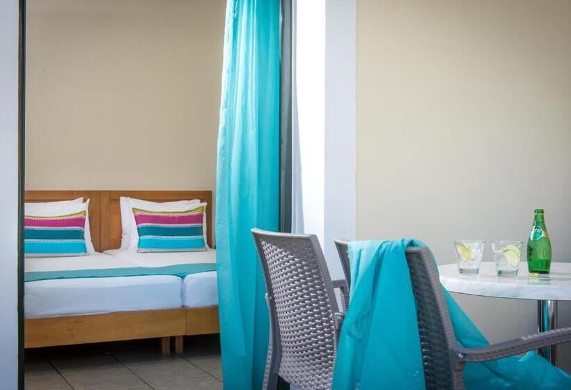 Апартаменты Superior 1 Спальня Вид на Бассейн, Kristalli Hotel Apartments