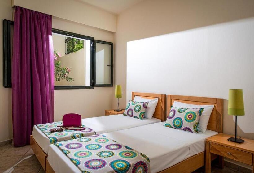 Апартаменты Superior 1 Спальня Вид на Бассейн, Kristalli Hotel Apartments