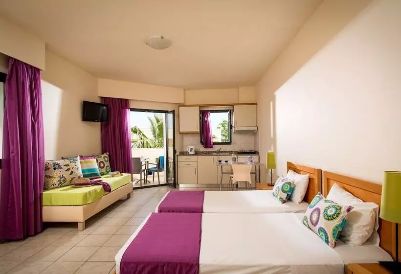 استودیوی سوپریور, Kristalli Hotel Apartments