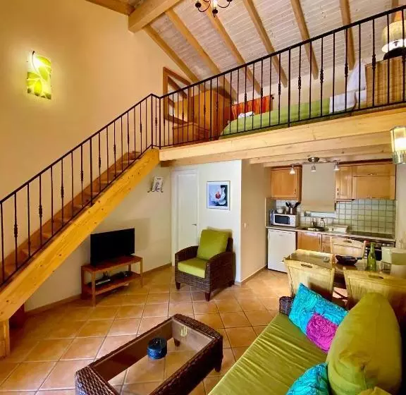 スタンダードスタジオ, La Riviera Barbati Seaside Apartments & Villas
