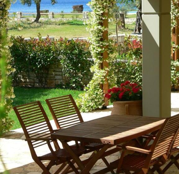 Апартаменты 2 спальни Вид на Сад, La Riviera Barbati Seaside Apartments & Villas