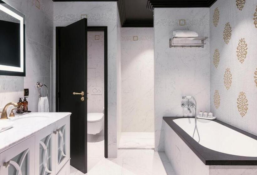 سوییت جونیور, Juliana Hotel Brussels
