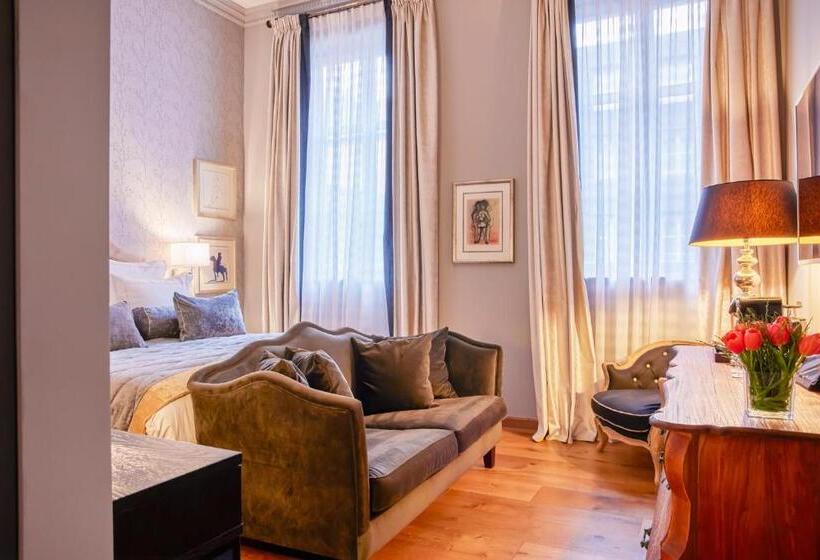 سوییت جونیور, Juliana Hotel Brussels