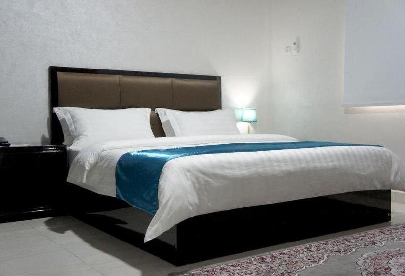 Люкс 3 Спальни, Valencia Hôtel & Appartements