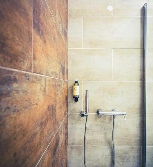 غرفة قياسية, A Casa Da Cerca