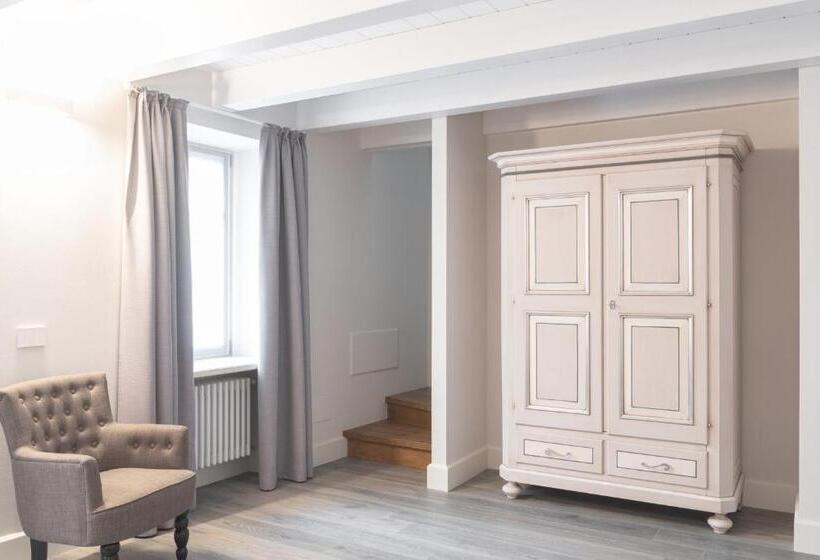 小型套房带阳台, Antico Borgo B&b