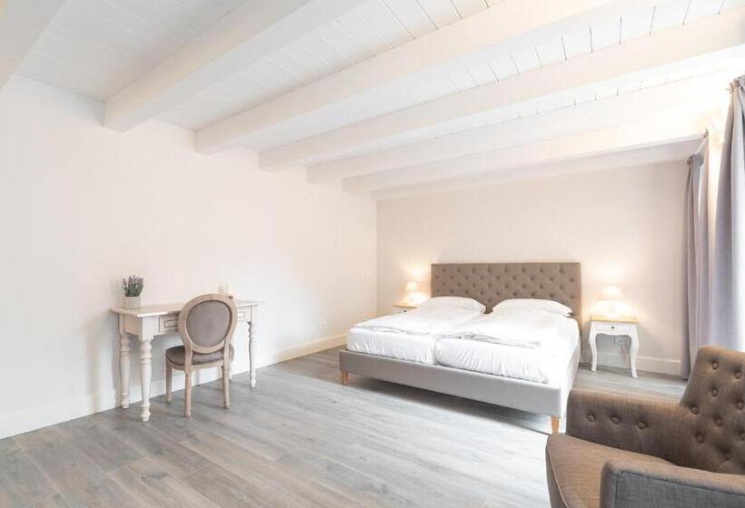 小型套房带阳台, Antico Borgo B&b