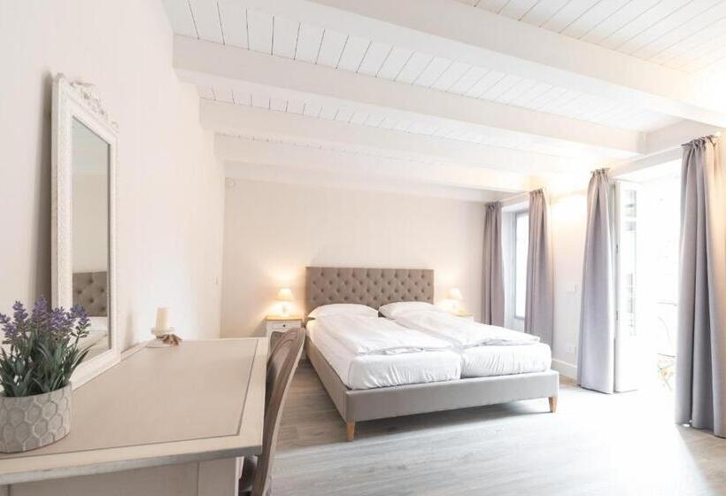 小型套房带阳台, Antico Borgo B&b