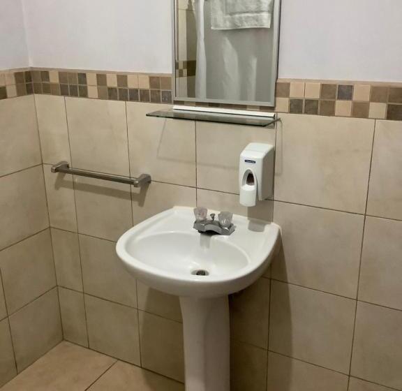 اتاق استاندارد چهار تخته, Doña Carmen